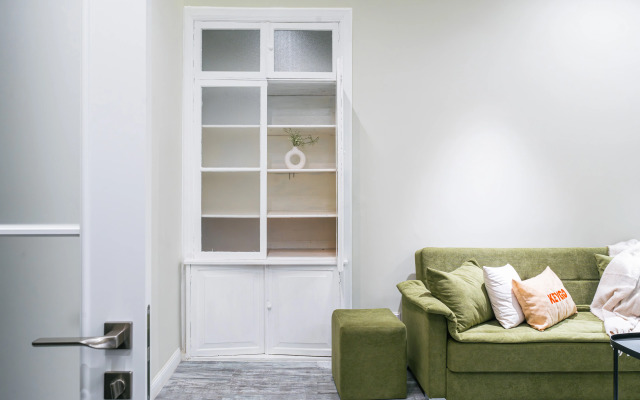 KeyGo #0118, 1 Bedroom, Near Republic Square Apartments