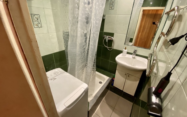Na Fabrichnoy 2 Flat with Balcony