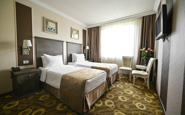 Imperial Palace Hotel