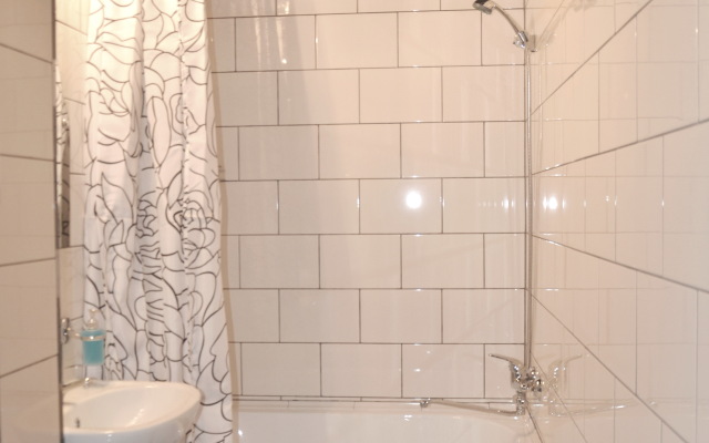 Bagira Na Prospekte 50 Let Oktyabrya 15/6 Apartments