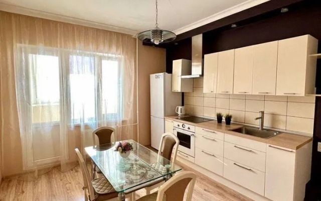 Квартира на Александра Покрышкина 4/4 (83)