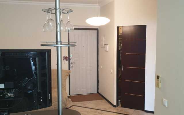 Kurzalnaya 40A Flat