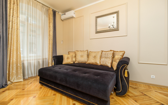 Апартаменты Лофт у Площади Восстания 3 спальни