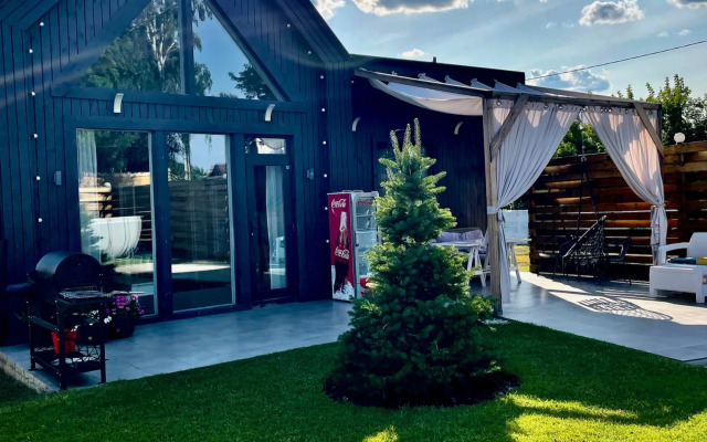 Вилла Черный дом