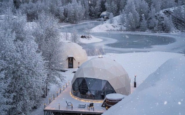 Отель Аномалия