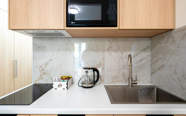 Na Naberezhnoy Makarova 58 Apartments