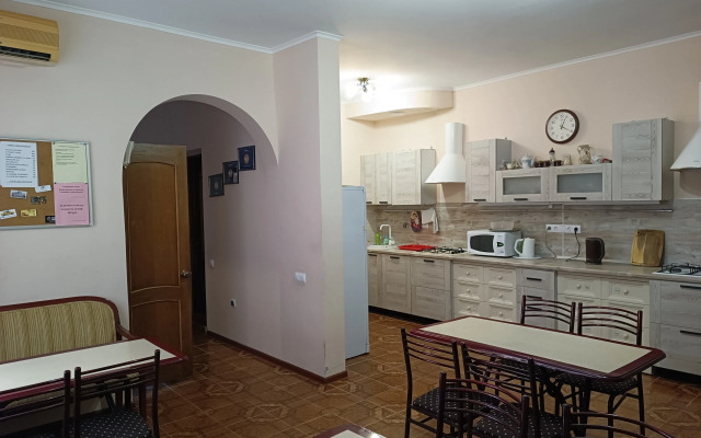 LenArt Guest house