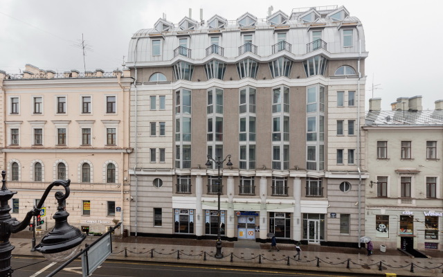 Апартаменты SpbStay с сауной на Невском проспекте 124