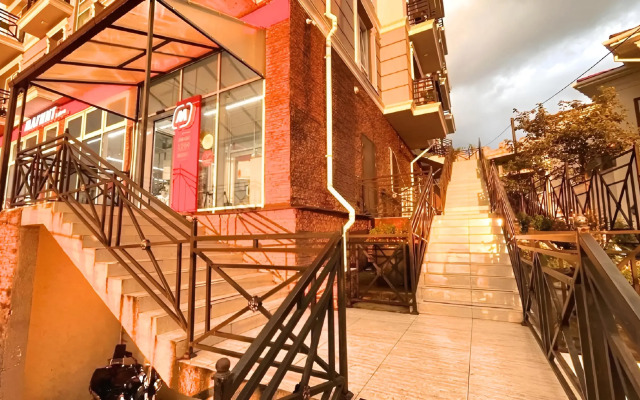 Апартаменты с видом на море и горы