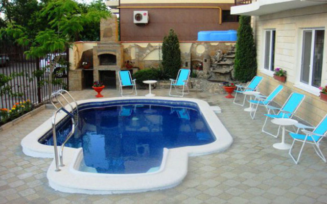 Tashir Guest House