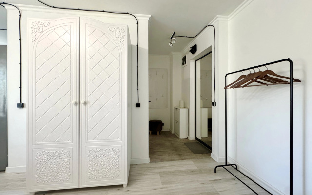 Апартаменты Уютная Студия с новым ремонтом на 1905 года