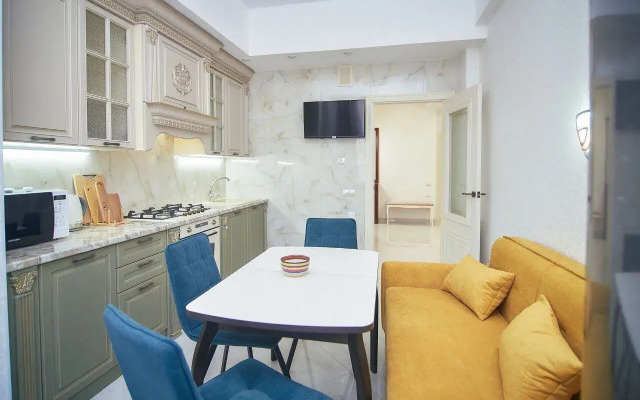 Апартаменты двухкомнатные на Декабристов 36/2