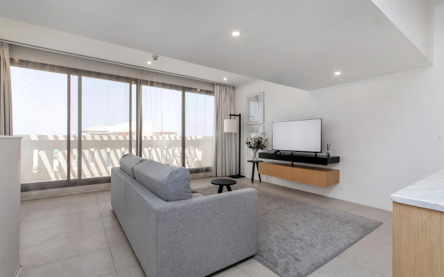 Royal Amwaj Anantaro Private Beach Lagoon Pool Apartment
