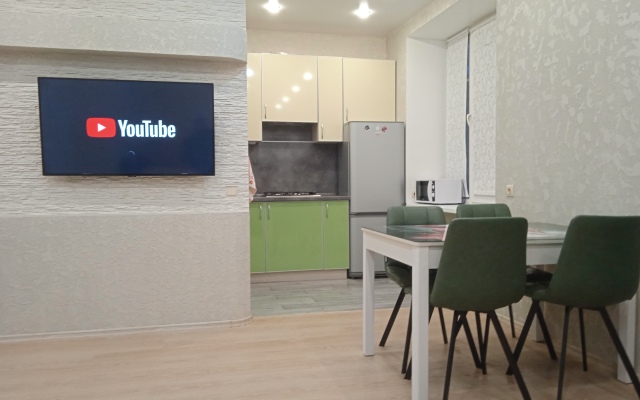 Lyuks 56m U Auri Apartments