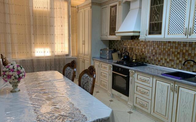 Апартаменты Буйнакская 8