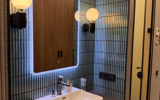 Апартаменты Metro Chic