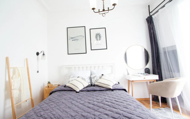 Tryokhkomnatnaya na Tverskoy Flat