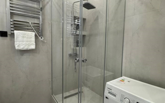 Na Ulitse Rozybakieva 217 Blok 9 Apartment