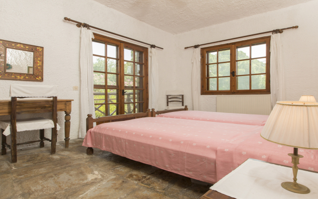 Greenlea Beachfront Spathies Villa