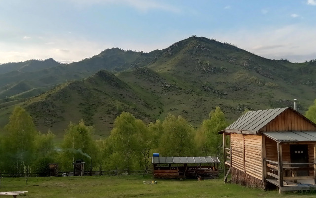 Robinzon04rus Guest House