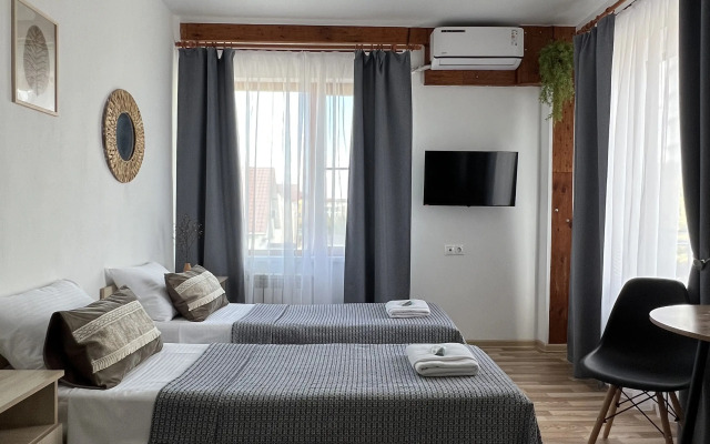 Podsolnuh Village Guest House