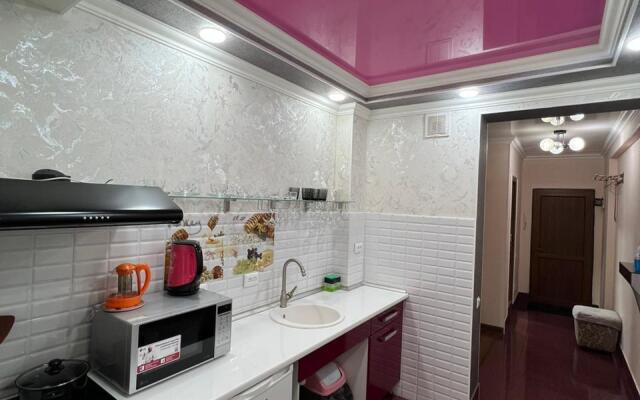 Na Prospekte Tauke Khana 33/3 Apart Hotel