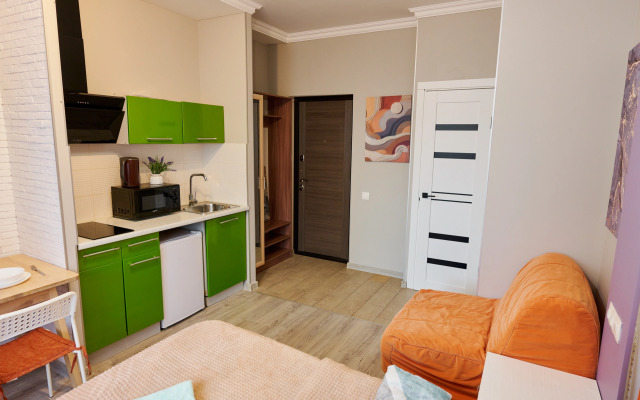 219/1 Na Ulice Aleksandry Monakhovoy 6 Apartments