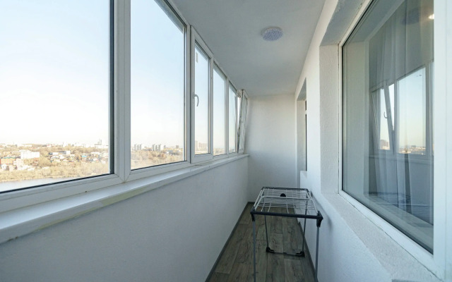 Na 22 Etazhe S Vidom Na Reku Apartments