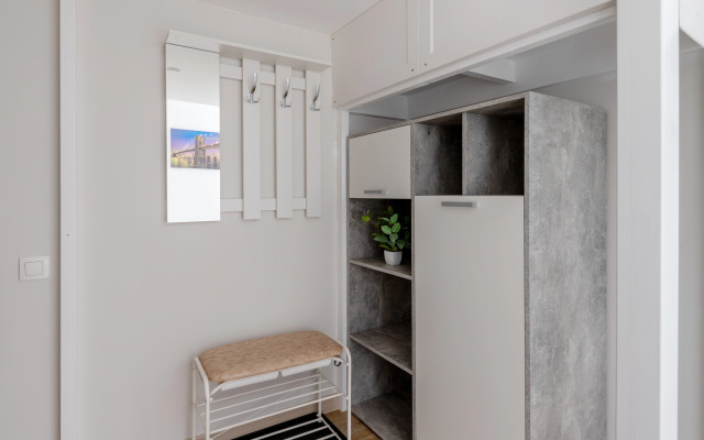 Dvuhurovnevaya S Parkovkoj V Tsentre Flat