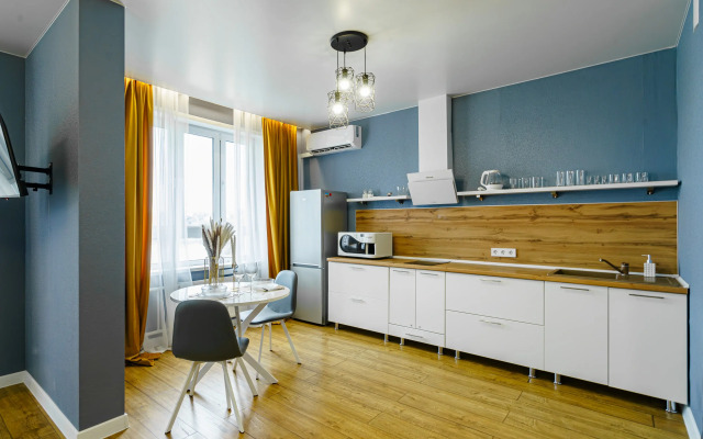 Vidovaya S Panoramnymi Oknami Na Naberezhnoy Reki Flat