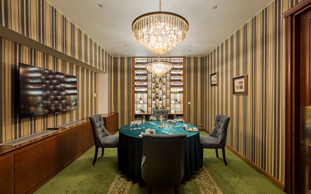 President Hotel