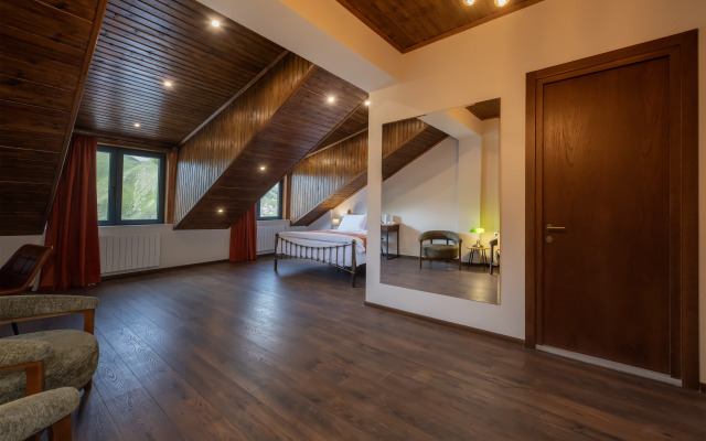 Residence Kazbegi Hotel