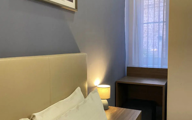 Istoriya Hotel
