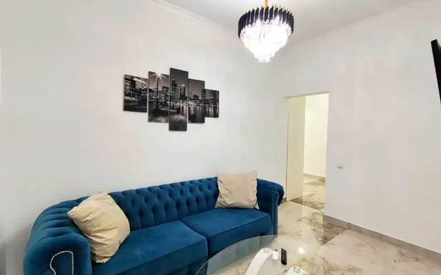 Dvukhkomnatnyye Standart s Balkonom i Vidom na Gorod Apartments