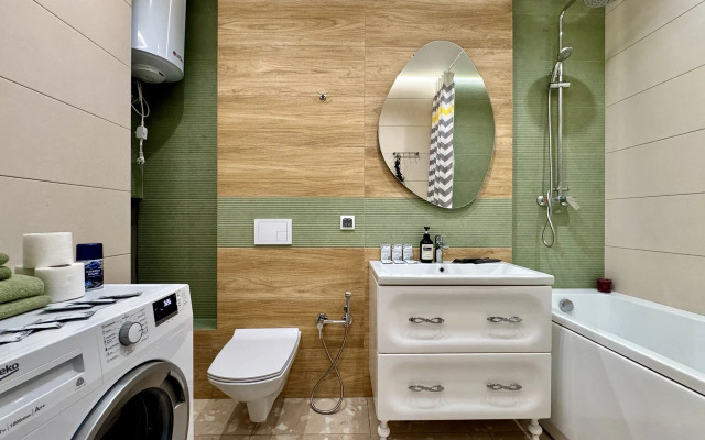 Flat Bolshaya 3-Kh Komnatnaya S Kachestvennym Remontom