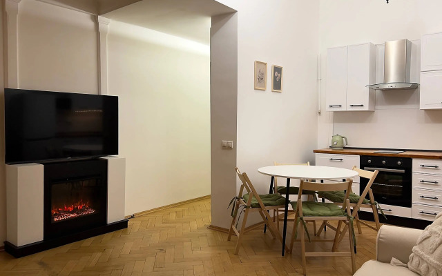 Квартира с видом на Тверской бульвар