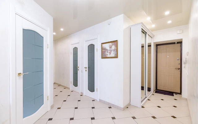 Ulitsa Zeyskaya 283 Flat