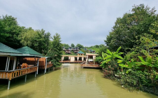 Recreation center Achigvar Lake