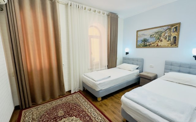 Samarkand Travel Hotel