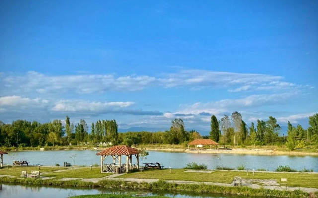Курортный отель Ranch In Variani