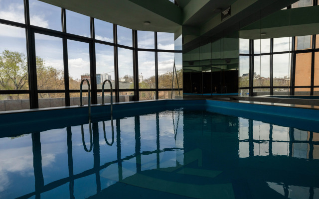 Ararat Hotel