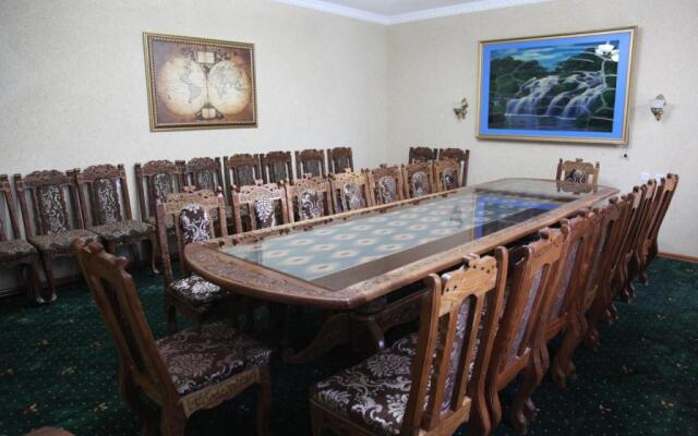 Qibla Tozabog Hotel