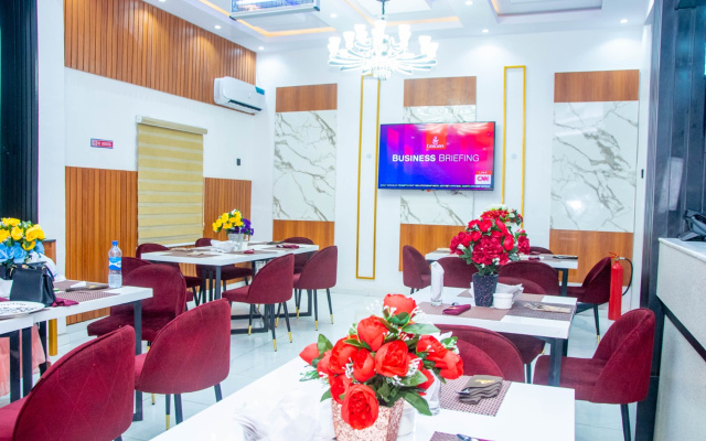 Отель Abiis Suites