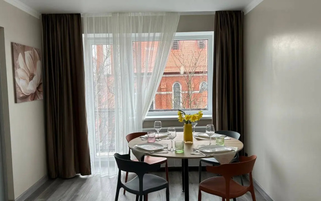 Квартира Стильная с Видом на Кирху Святого Семейства