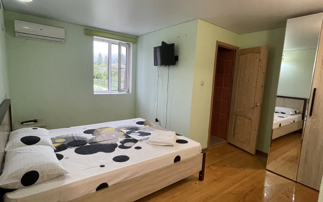 Amra Guest house