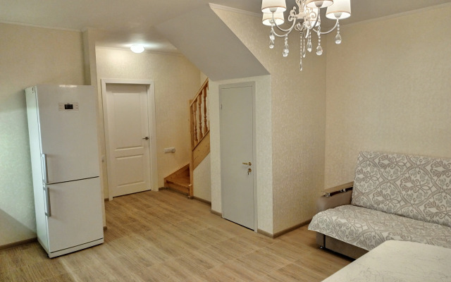 Dvukhurovnevye na prospekte Lenina Apartments