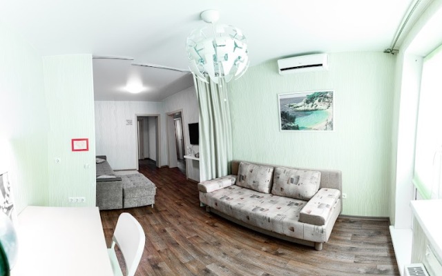Dvukhkomnatnye na Svobody 35 Apartment
