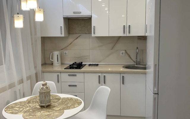 Na Leninskom Prospekte 8A Flat