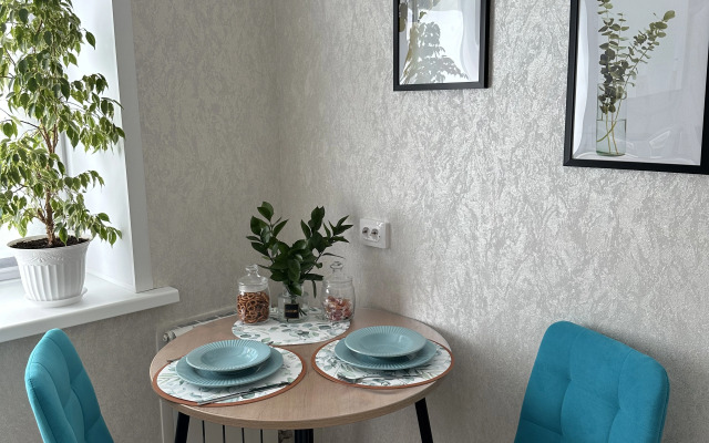 Na Glavnom Bulvare Goroda Flat