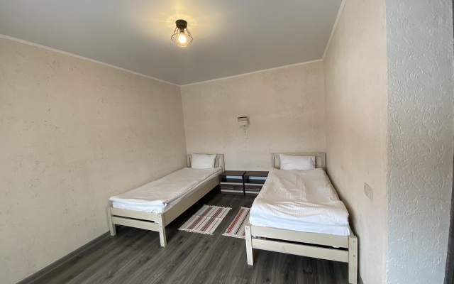 Van Mini-Hotel